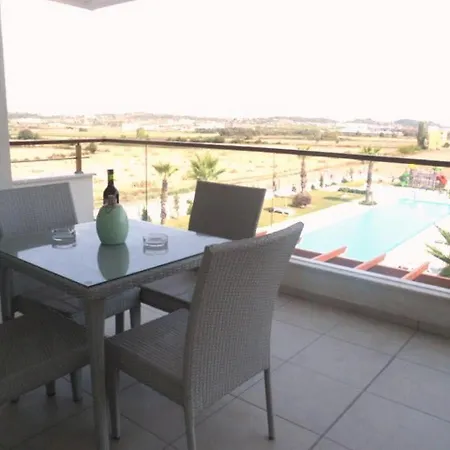 Babylon 40 - 1 Bed Private Home Sleeps Up To 4 Side