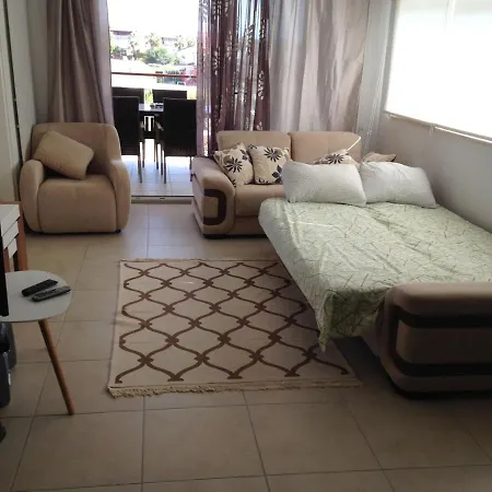 Babylon 40 - 1 Bed Private Home Sleeps Up To 4